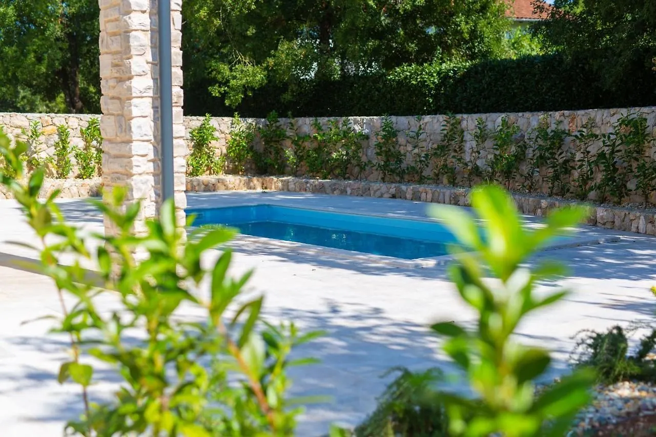 Villa - Bellissima Malinska With Private Heated Pool And Table Tennis - Smart Tv