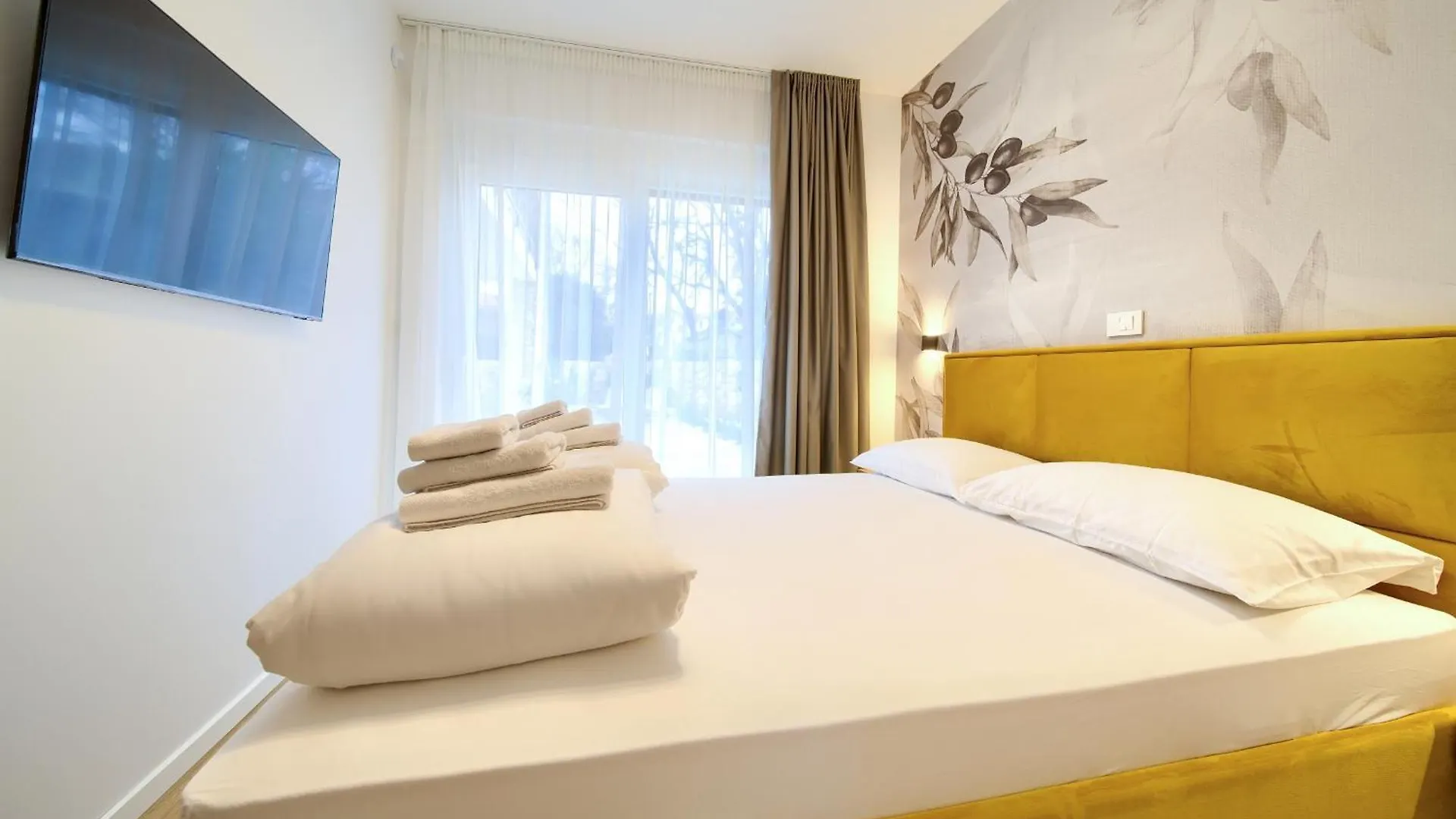 Villa - Bellissima Malinska With Private Heated Pool And Table Tennis - Smart Tv